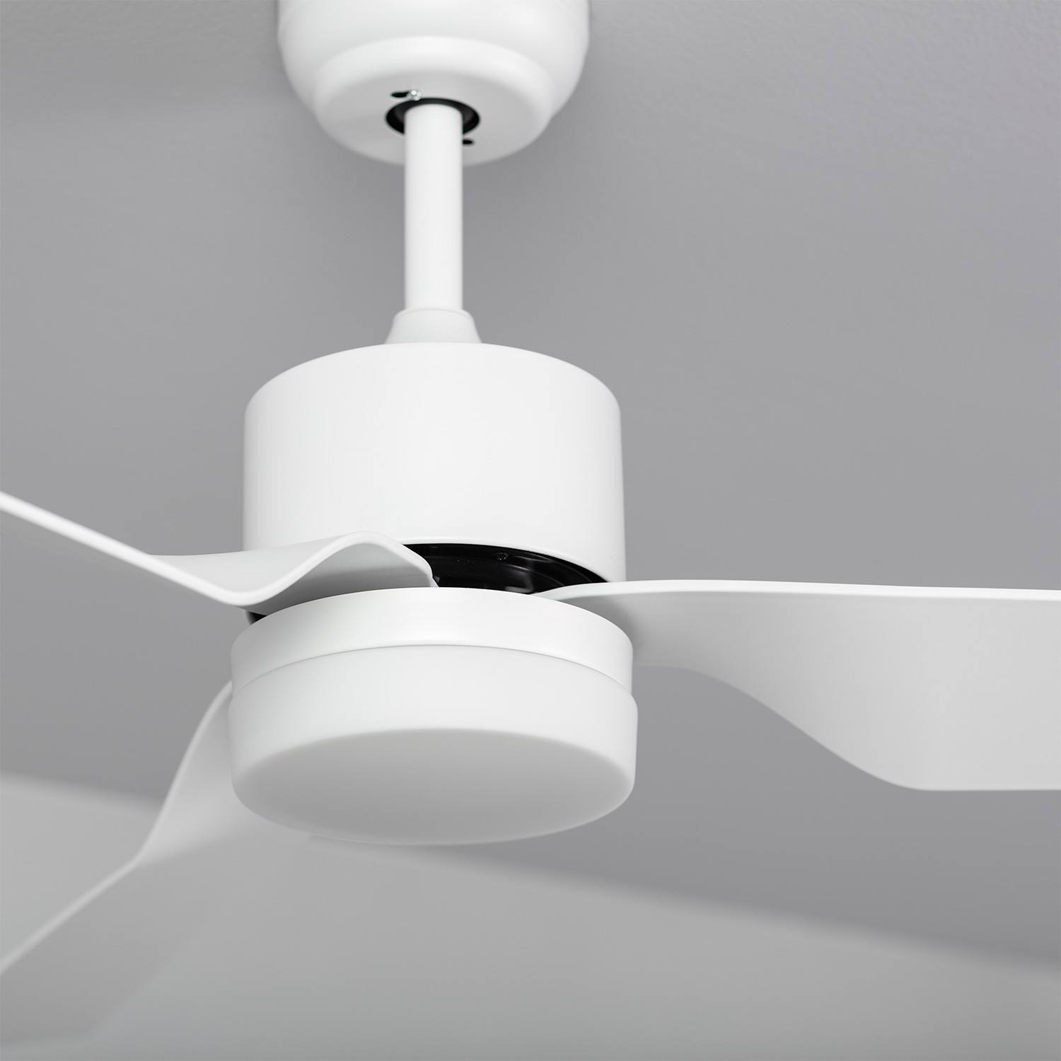 Ventiluxe Hannelore Ventilador de techo con luz, ØØ132cm cm, Mando a distancia, Blanco