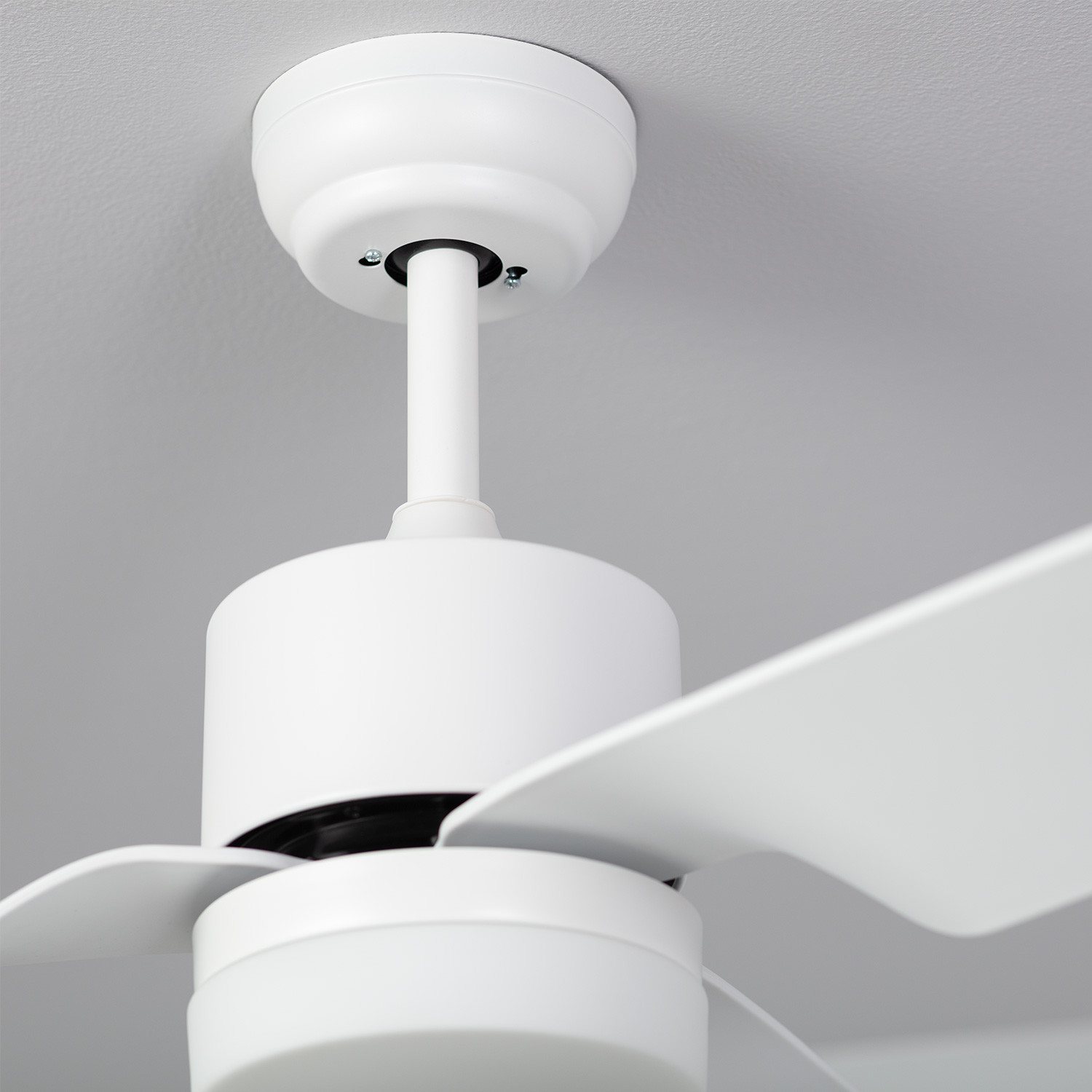 Ventiluxe Hannelore Ventilador de techo con luz, ØØ132cm cm, Mando a distancia, Blanco