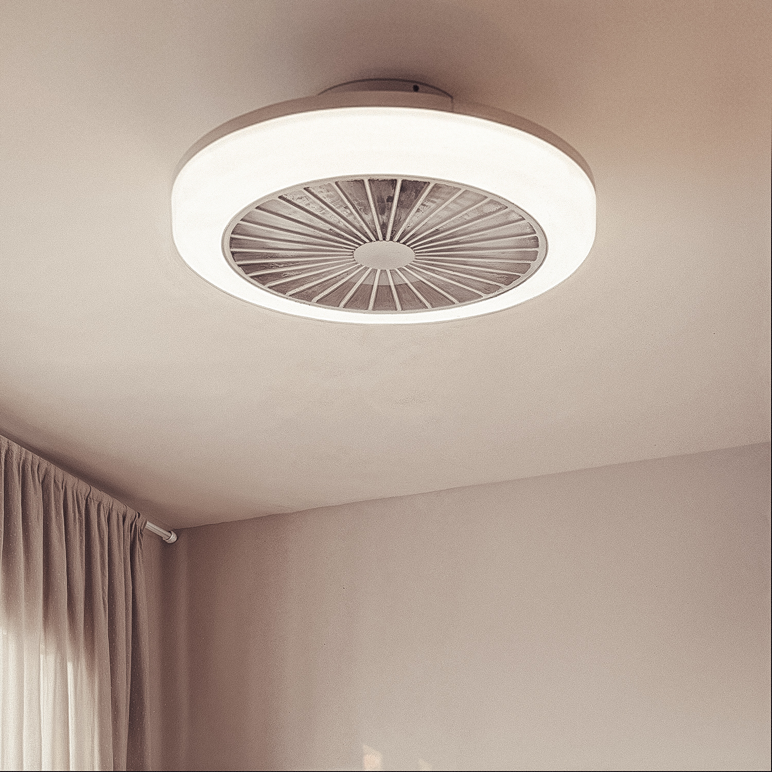 Fantiluxe Albin Ventilador de techo, Ø45 cm, Mando a distancia, Blanco / Transparente